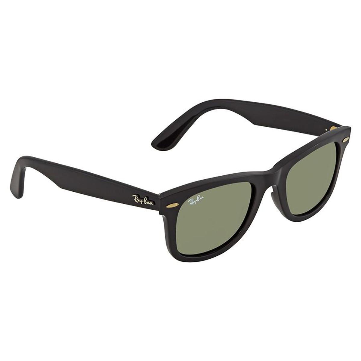 Picture of Wayfarer Sunglasses for Discerning Gentlemen - Enjoy Style Sophistication and Sun Protection Picture of Wayfarer Sunglasses for Discerning Gentlemen - Enjoy Style Sophistication and Sun Protection