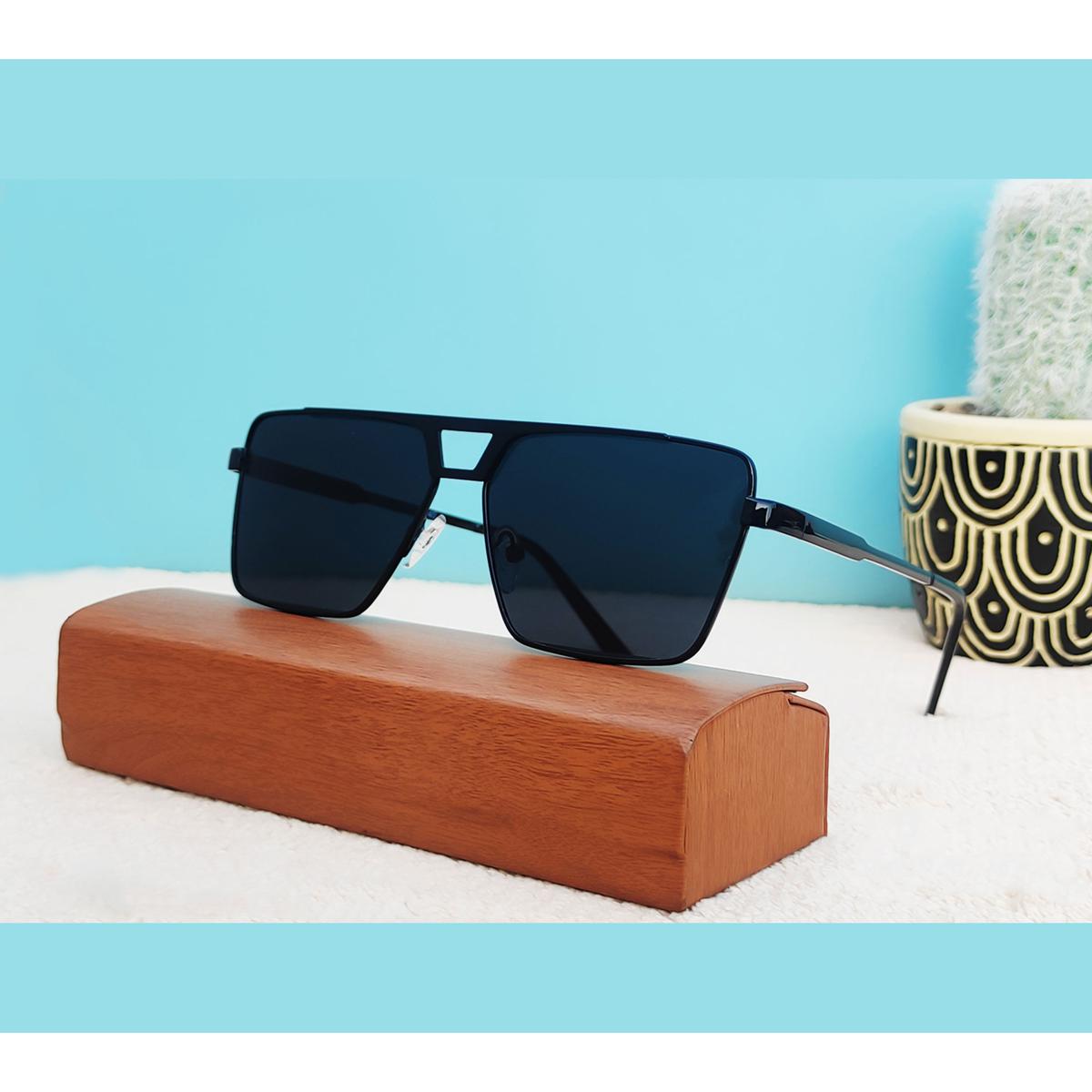 Picture of Classic Navigator Sunglass for Men Black Picture of Classic Navigator Sunglass for Men Black