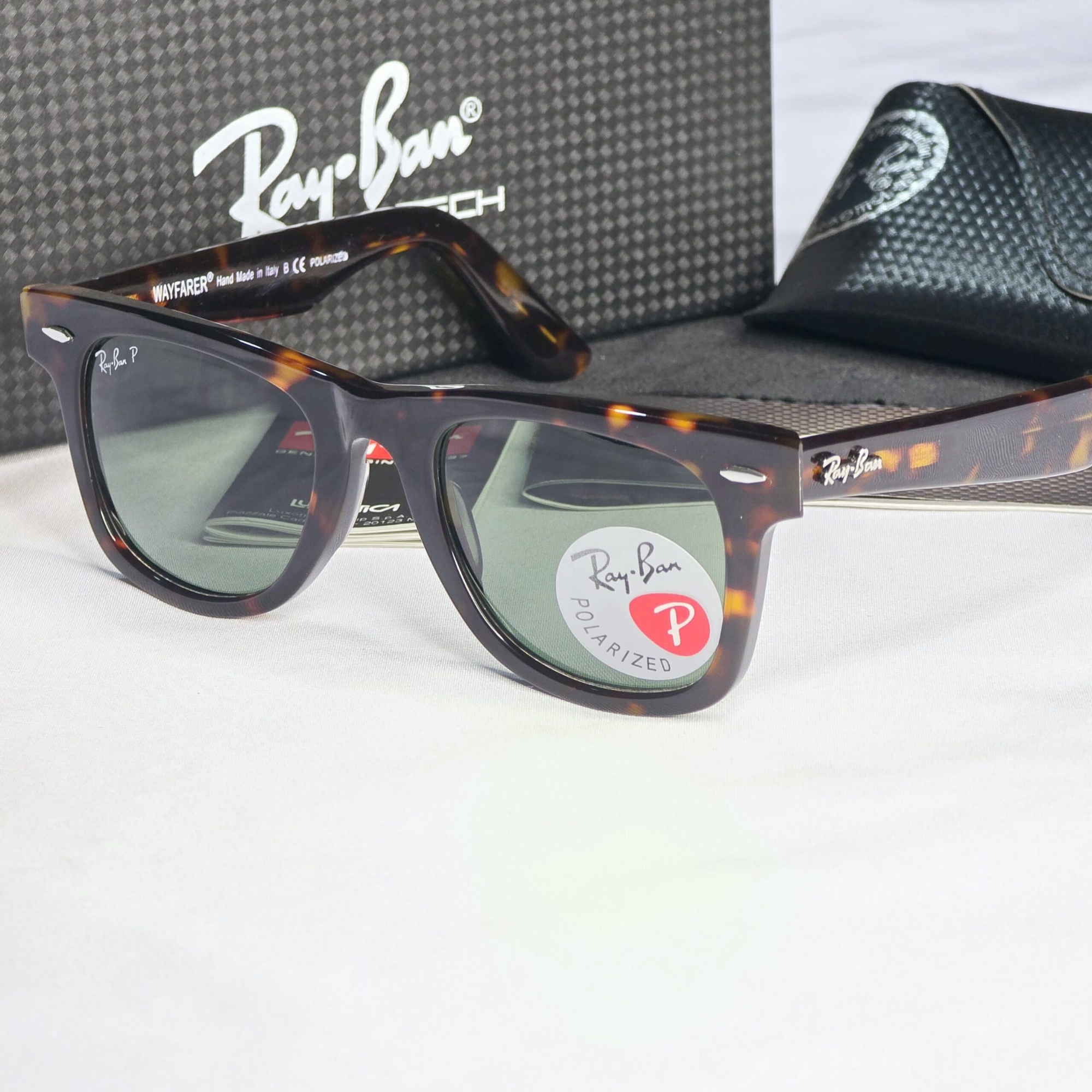 Picture of Ray-Ban Original Wayfarer Sun glass RB 2140 Tortoise/Bottle Green Lens - Polarized (Inner Tinted) Picture of Ray-Ban Original Wayfarer Sun glass RB 2140 Tortoise/Bottle Green Lens - Polarized (Inner Tinted)
