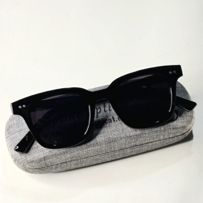 Picture of Tandy V Shade Round Shape Sunglass For Man Picture of Tandy V Shade Round Shape Sunglass For Man