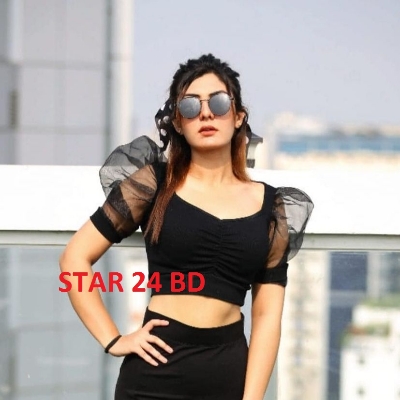 Picture of Tissue Sleeve Crop Top