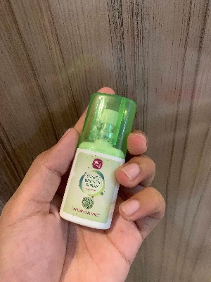 Picture of 20 ml Rivaj UK CARDAMOM MINT Sugar Free Sweet Breath Spray International UAE product used for male female