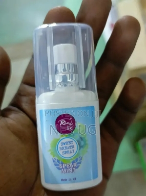 Picture of 20 ml Rivaj UK SPEAR MINT Sugar Free Sweet Breath Spray International UAE product used for male female