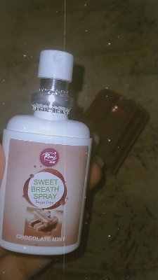 Picture of 20 ml Rivaj UK CHOCOLATE MINT Sugar Free Sweet Breath Spray International UAE product used for male female