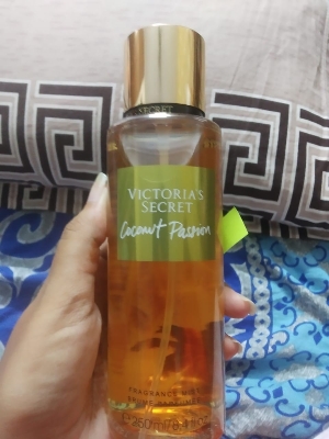 Picture of International Victoria’s Secret Coconut Passion Fragrance Mist (250ml)