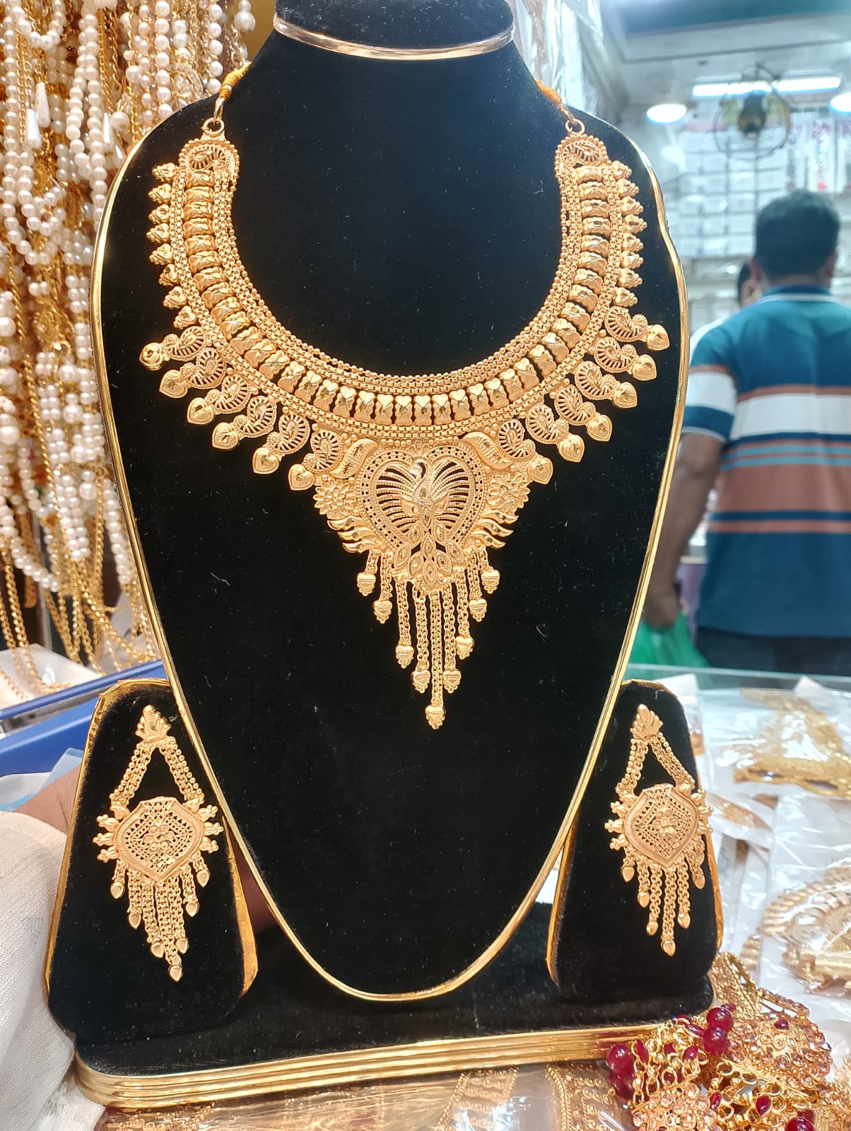 Picture of Bridal Traditional Wedding Ornament / Exclusive Fashion Party Choker Necklace Earrings Jewellery Set For Women