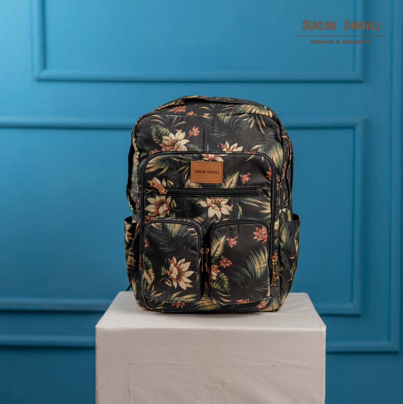 Picture of Tropical Bige Flower Nandita Backpack Picture of Tropical Bige Flower Nandita Backpack