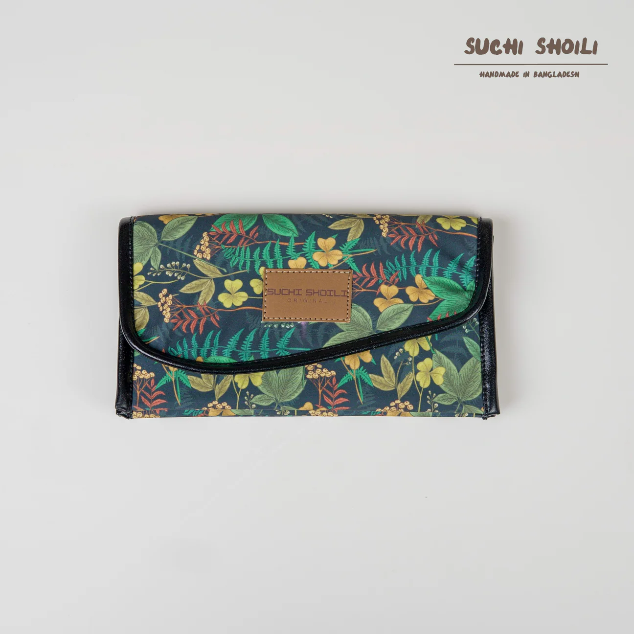 Picture of Vintage Botanical Pattern Nokshi Triple Chamber Money Purse Picture of Vintage Botanical Pattern Nokshi Triple Chamber Money Purse