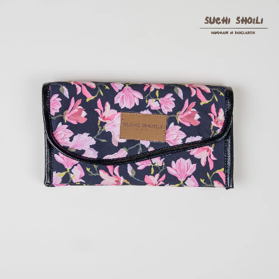 Picture of Pink Daisy Nokshi Triple Chamber Money Purse Picture of Pink Daisy Nokshi Triple Chamber Money Purse