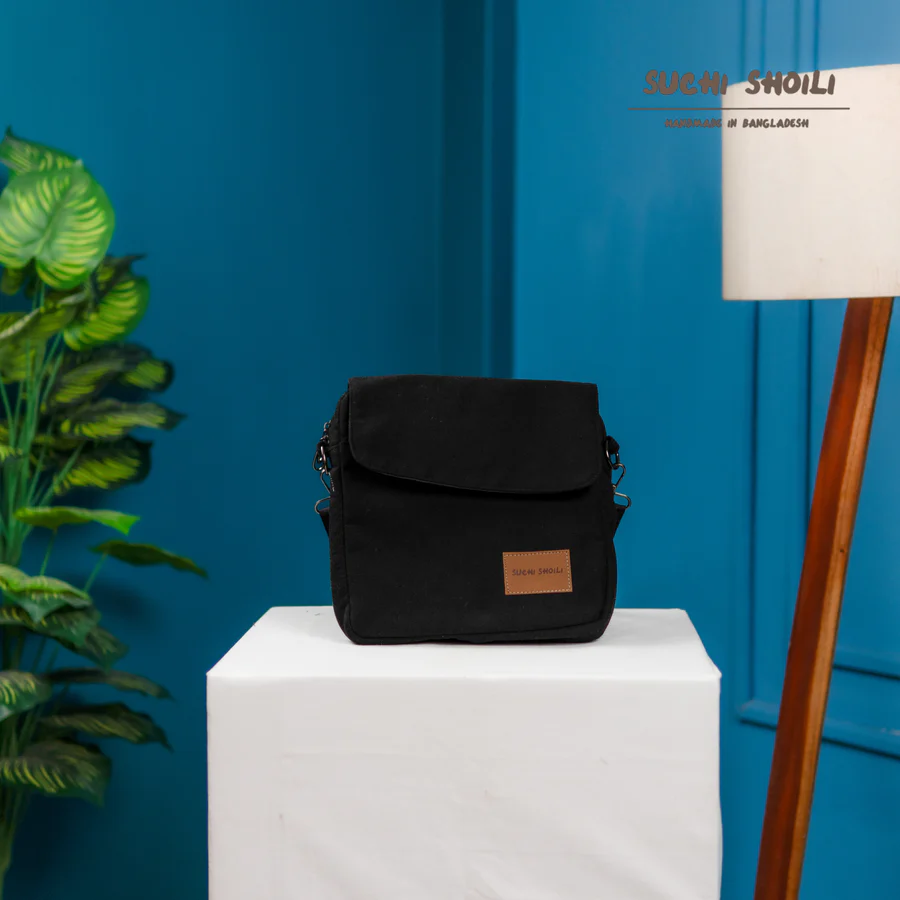Picture of Black Velvety Leather Grid Cross Bag Picture of Black Velvety Leather Grid Cross Bag