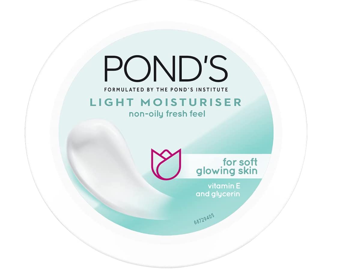 Picture of Pond’s Light Moisturiser Non-Oily Fresh Feel (100ml)