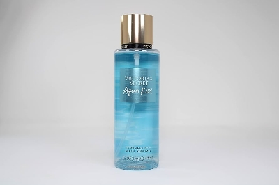 Picture of Interntional Victoria's Secret Aqua kiss body mist 250ml for women