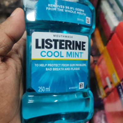 Picture of Listerine Fresh Burst Mouthwash, 250ml