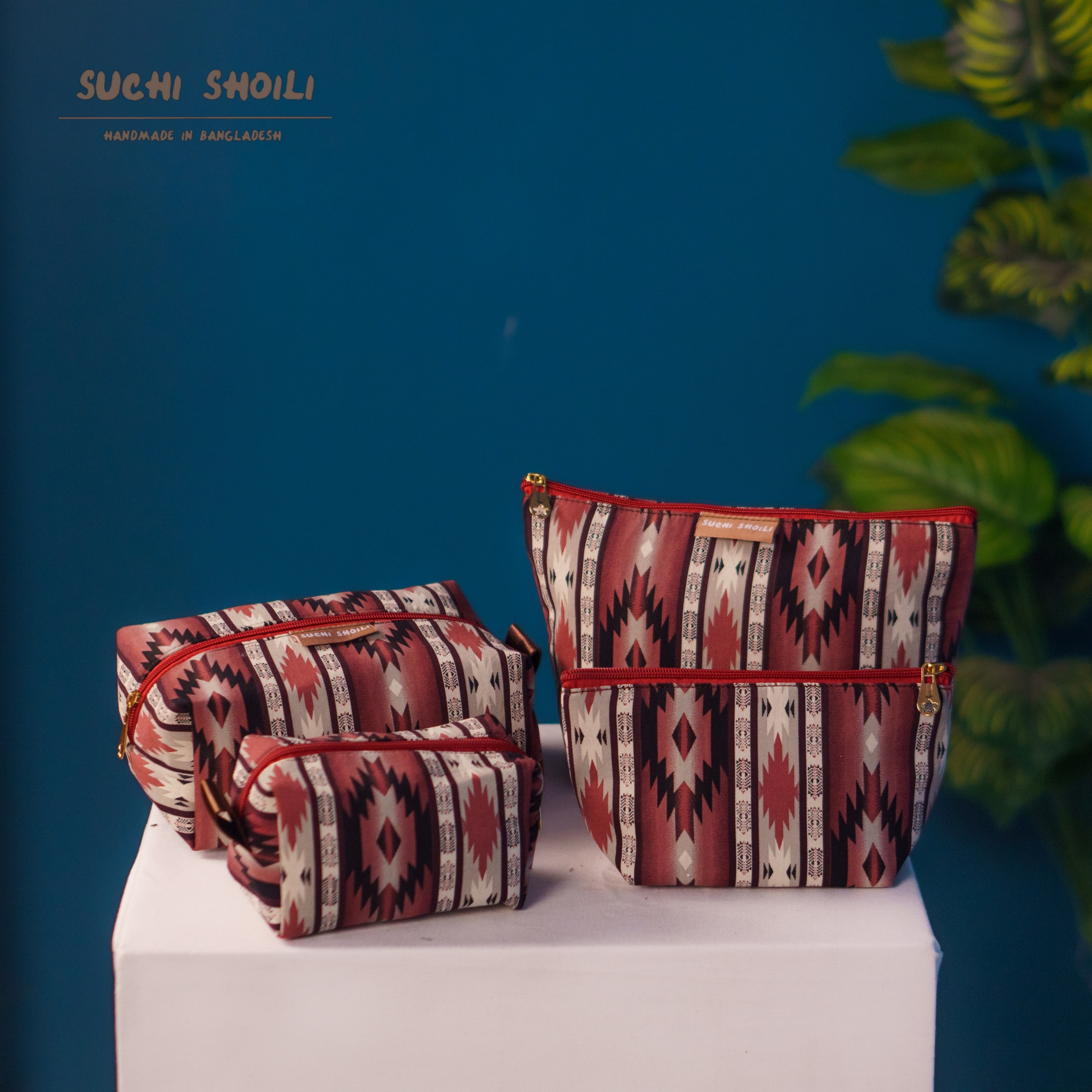 Picture of Red Texture Makeup Combo Pouch Picture of Red Texture Makeup Combo Pouch