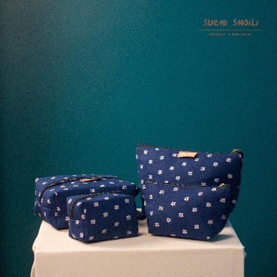 Picture of Navy Snow Makeup Combo Pouch Picture of Navy Snow Makeup Combo Pouch