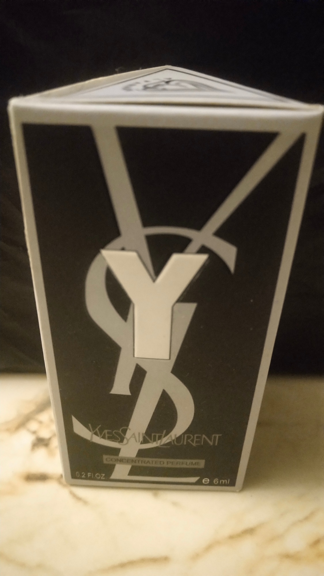 Picture of Yves Saint Laurent (YSL Y) by Al Farhan Concentrated Perfume Oil Long Lasting Non-alcoholic Fragrance - 6ml Picture of Yves Saint Laurent (YSL Y) by Al Farhan Concentrated Perfume Oil Long Lasting Non-alcoholic Fragrance - 6ml