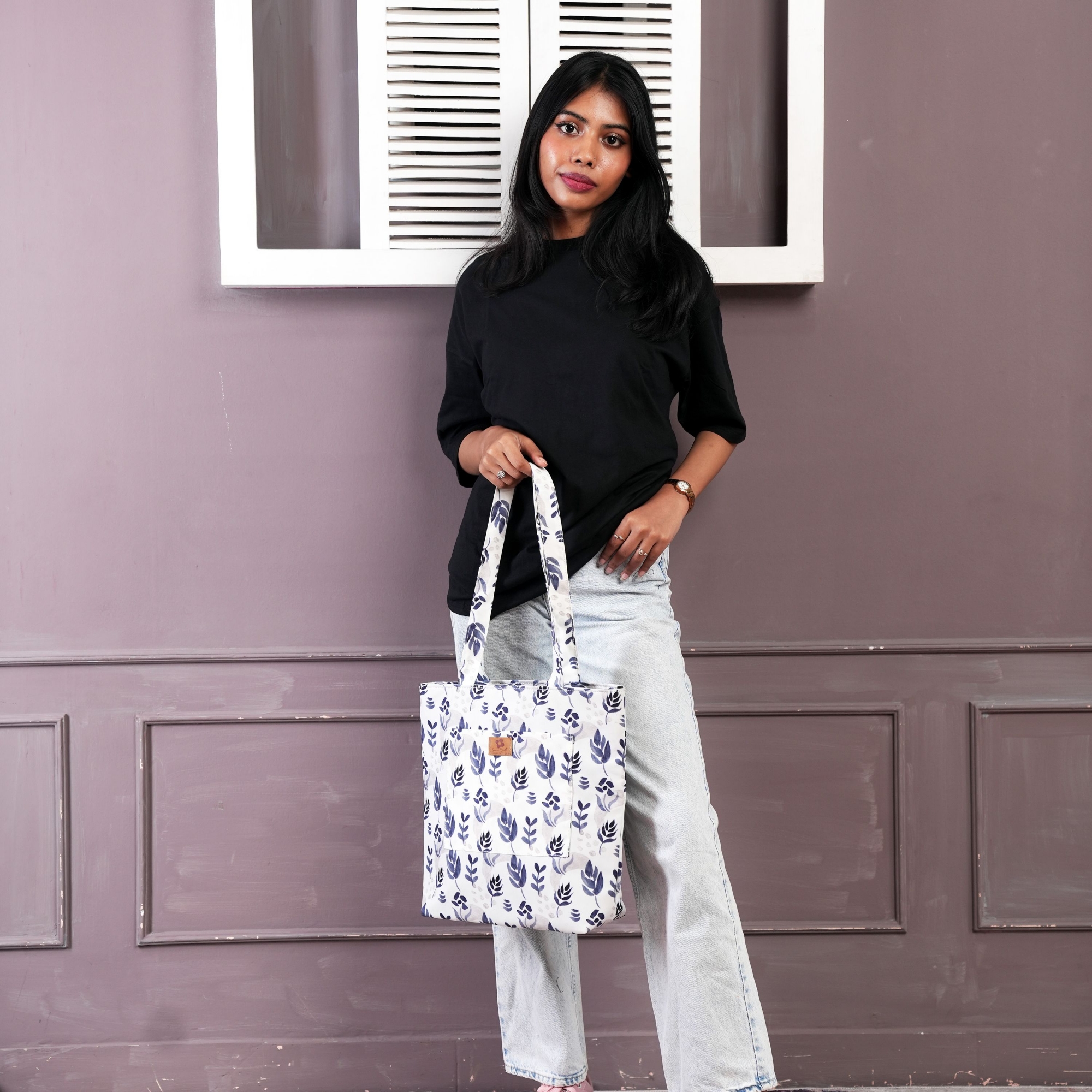 Picture of Watercolor Black Floral Printed Elegant Bag for Women and Girls: Discover Stylish Top Handle Bags Trends Picture of Watercolor Black Floral Printed Elegant Bag for Women and Girls: Discover Stylish Top Handle Bags Trends