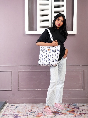 Picture of Watercolor Black Floral Printed Elegant Bag for Women and Girls: Discover Stylish Top Handle Bags Trends Picture of Watercolor Black Floral Printed Elegant Bag for Women and Girls: Discover Stylish Top Handle Bags Trends