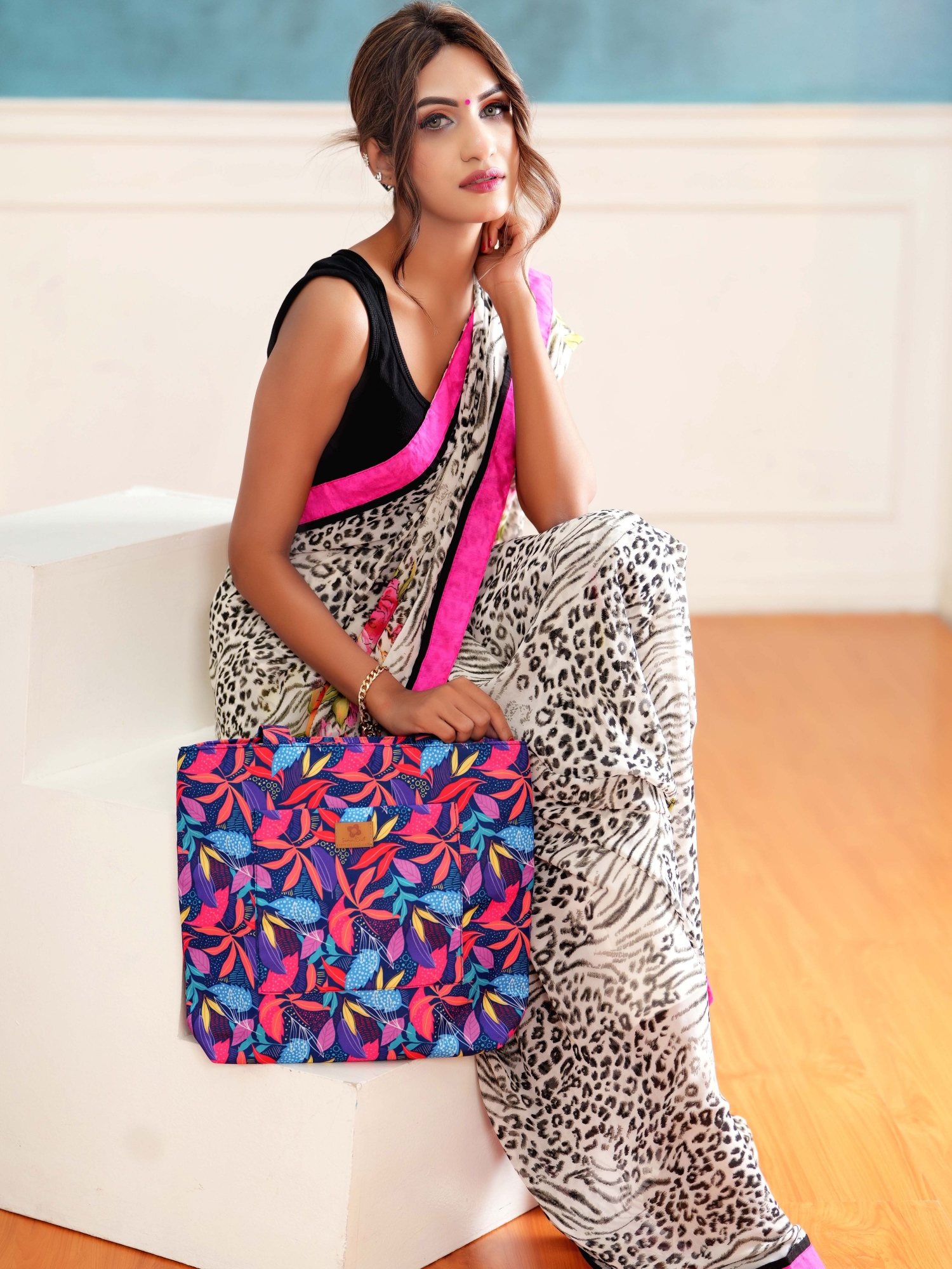 Picture of Hand Drawn Colorful Abstract Leaves Printed Top Handle Bags