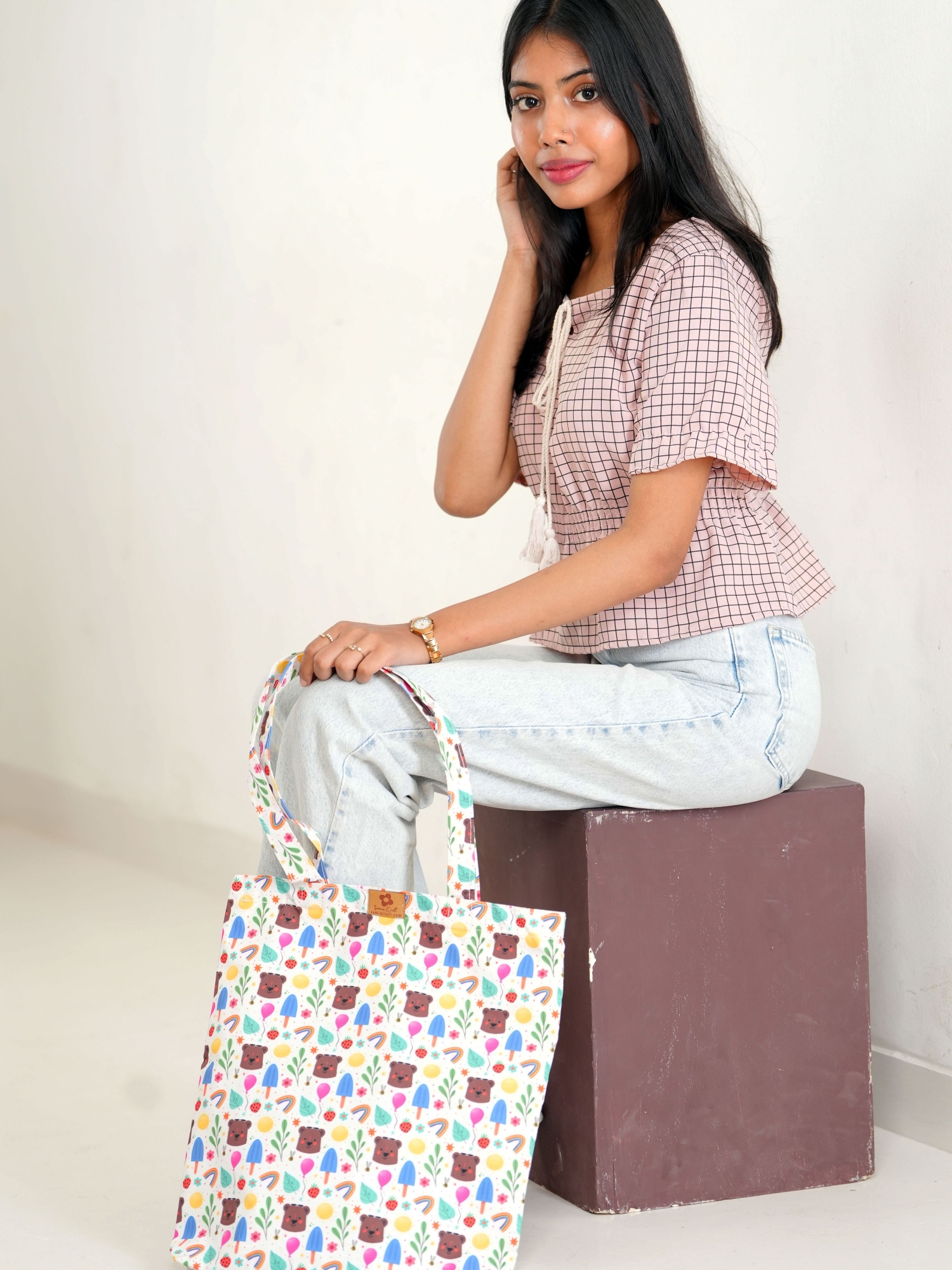 Picture of SamiaCrafts Elegant Tote Bag with High-Quality Zipper: Cute Bear Summer Printed Tote Bag