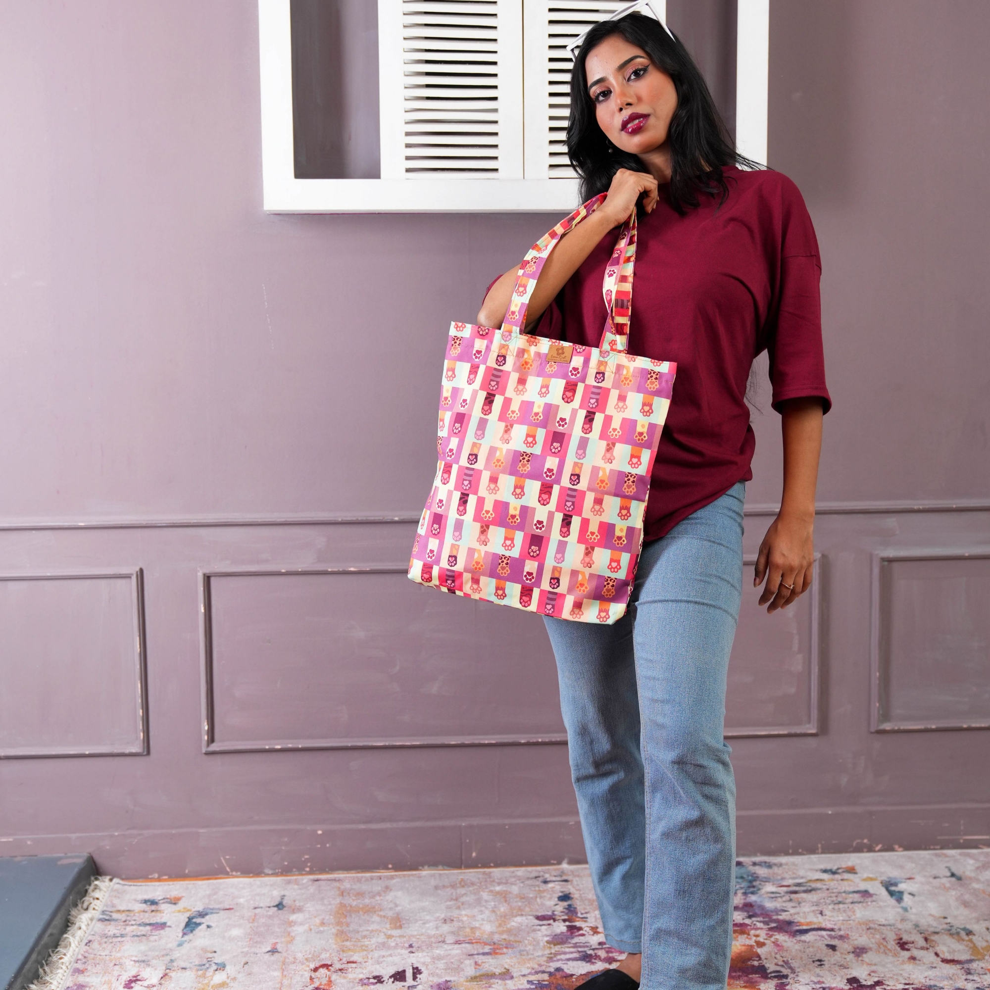 Picture of SamiaCrafts Stylish Long-Handled Tote Bag with Zipper: Cats Paws Set Printed Tote Bag Picture of SamiaCrafts Stylish Long-Handled Tote Bag with Zipper: Cats Paws Set Printed Tote Bag