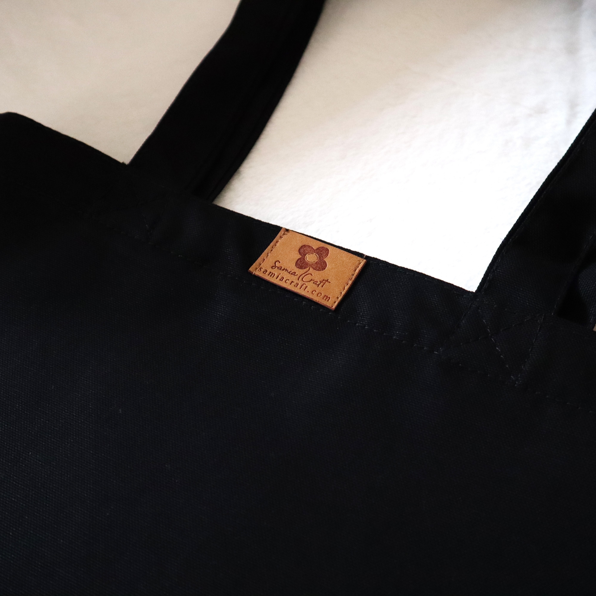 Picture of Fashionable Tote Bag For Women'S With Zipper - Tote Bag Picture of Fashionable Tote Bag For Women'S With Zipper - Tote Bag