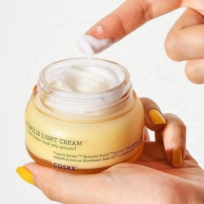 Picture of International Korean Product 𝐂𝐨𝐬𝐫𝐱 𝐏𝐫𝐨𝐩𝐨𝐥𝐢𝐬 𝐋𝐢𝐠𝐡𝐭 𝐂𝐫𝐞𝐚𝐦 65ml