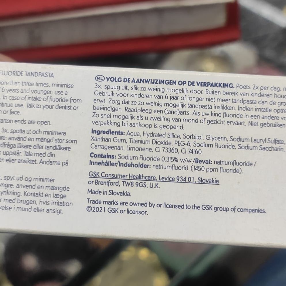 Picture of International Solovakia Product Aquafresh Fresh & Minty Toothpaste 125ml