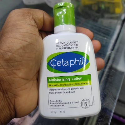 Picture of Cetaphil Moisturising Lotion for Normal to Combination, Sensitive Skin 100ml