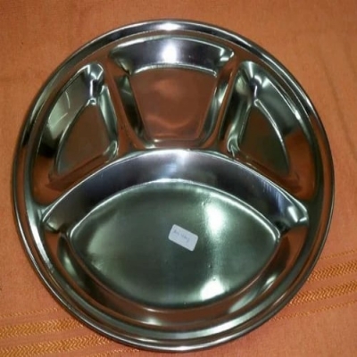 Picture of 4 Compartment Round Stainless Steel Sectioned Food Serving Tray for School Canteen & Kitchen 28 cm 1 Pcs - BB-8396