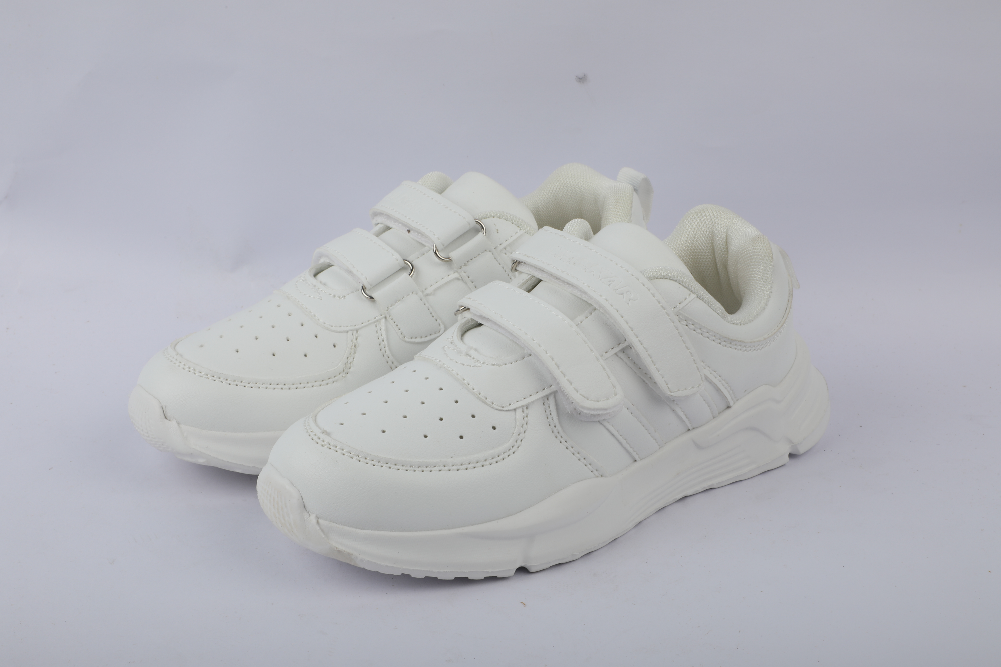 Picture of School sports shoe White