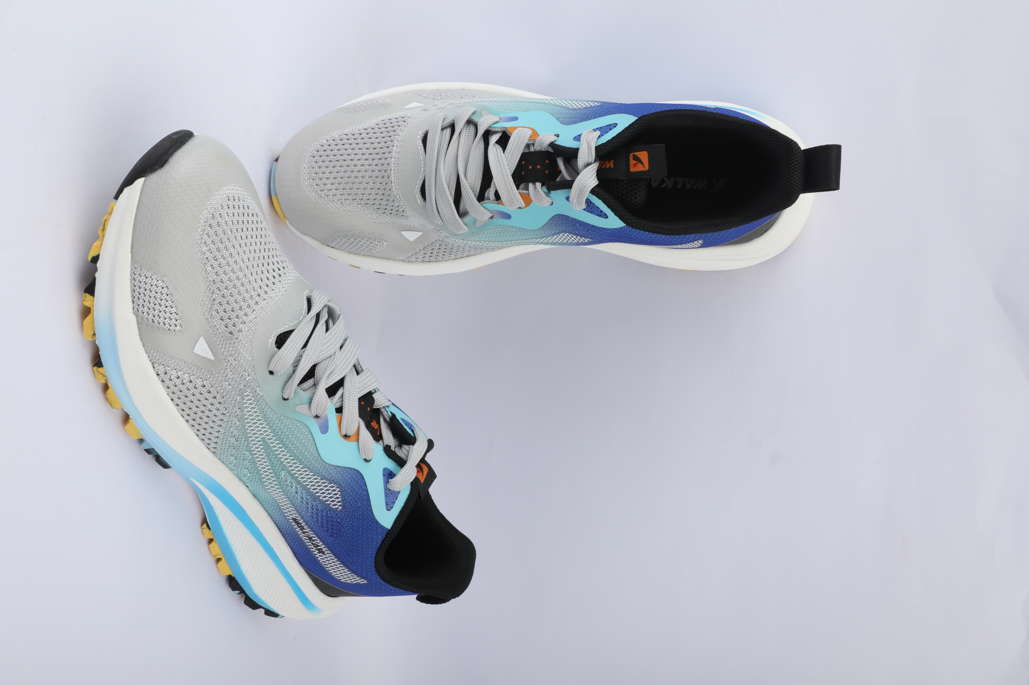 Picture of Mens sports shoe Grey CKD 843300072