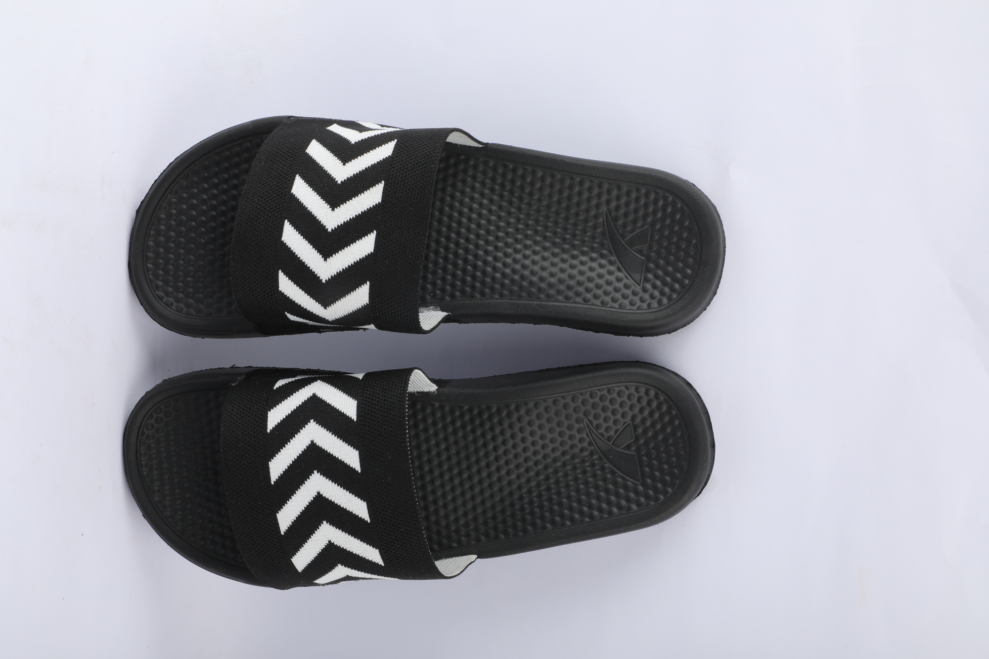 Picture of Mens lifestyle slide black arrow - RTL