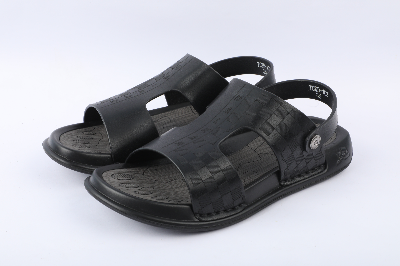 Picture of MARTIN BOYS SANDAL BLACK CKD 102
