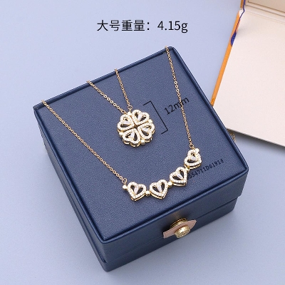 Picture of Clavicle Chain Design Love Magnet Neckless for  Women