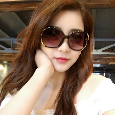 Picture of Stylish Flower Design   Sunglass for Women Picture of Stylish Flower Design   Sunglass for Women