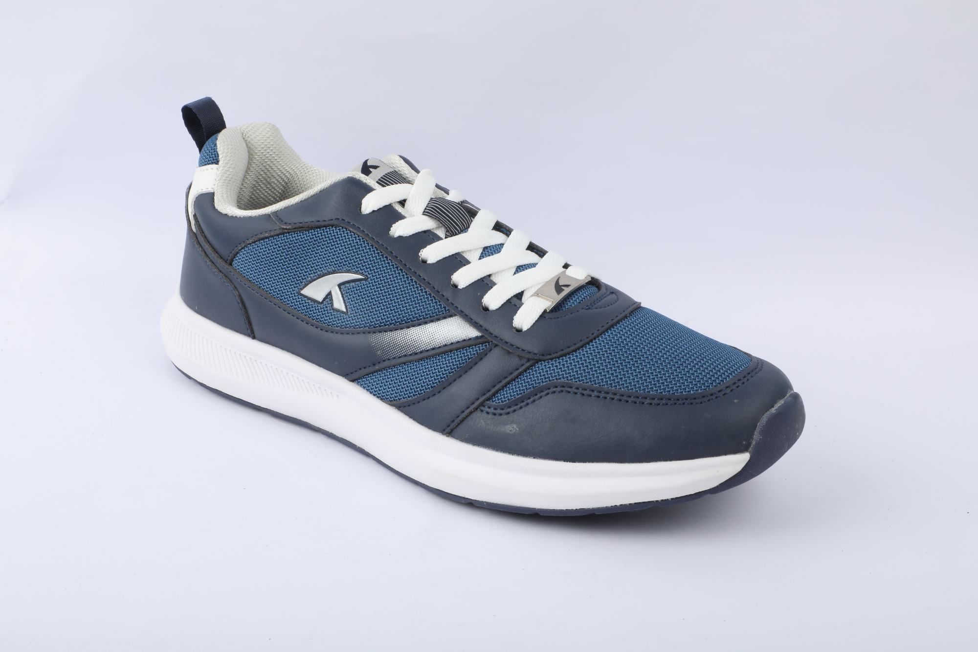 Picture of Mens sports shoe Navy CKD 843700081