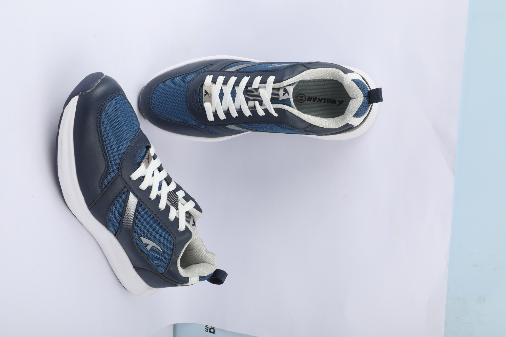 Picture of Mens sports shoe Navy CKD 843700081