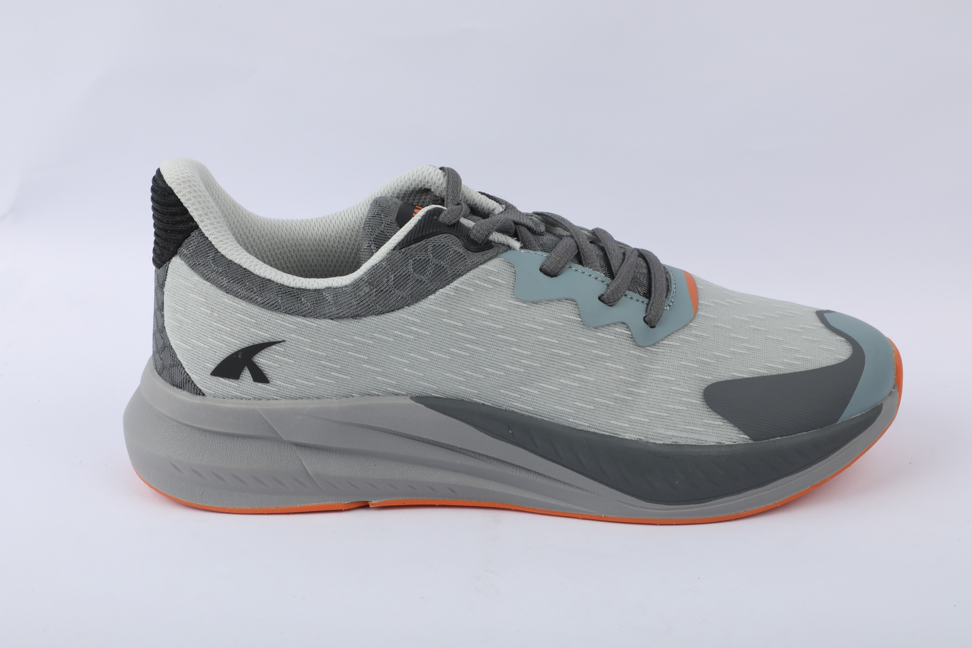 Picture of Mens sports shoe Grey CKD 843300066