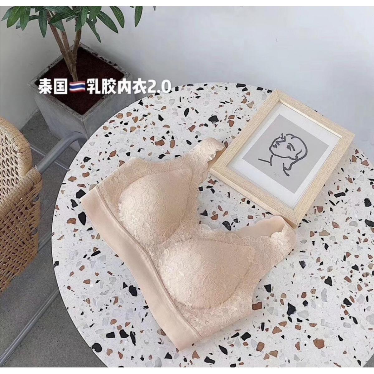 Picture of Women Lace Padded Seamless Soft Push Up Sports and Sleeping bra - Sports Bra