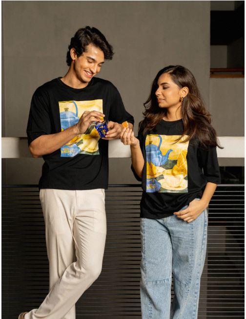 Picture of Bosphorus Cha-Biskut Graphic T-shirt - Black