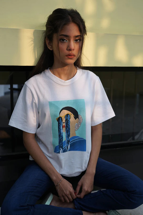 Picture of Bosphorus Feeling Blue Graphic T-Shirt- White