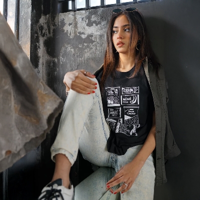 Picture of Bosphorus 1990's Nostalgia Graphic T-Shirt Black