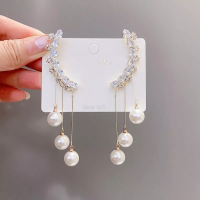 Picture of New personality fashion design zircon earrings for women light luxury web celebrity temperament tassels pearl earrings for women