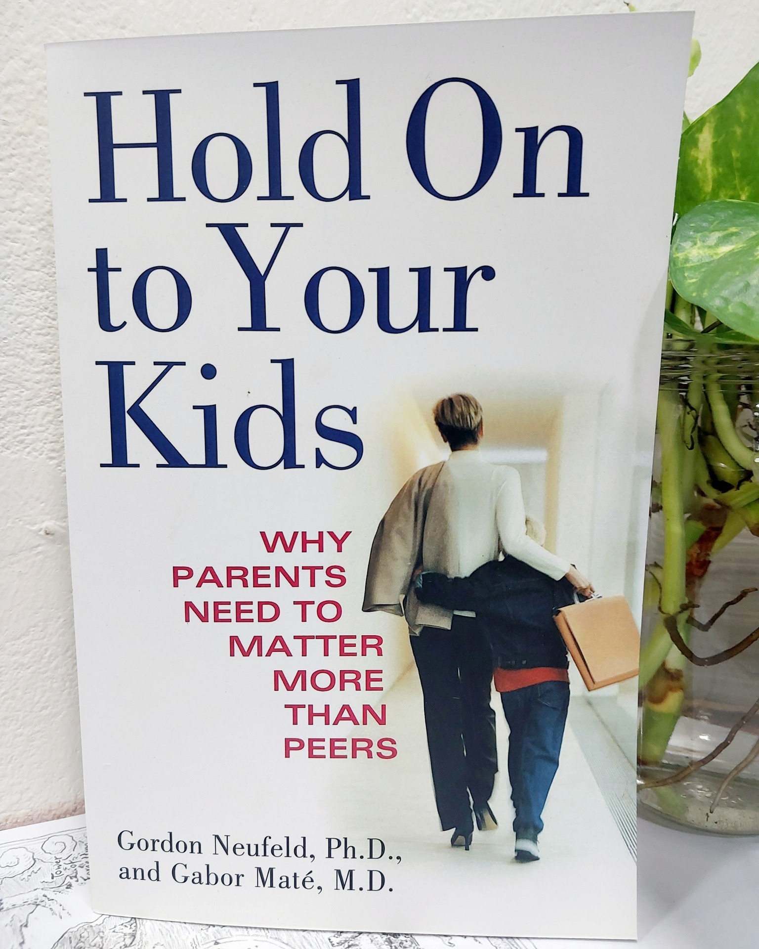 Picture of Hold On to Your Kids: Why Parents Need to Matter More Than Peers by Gordon Neufeld - Premium - Paperback