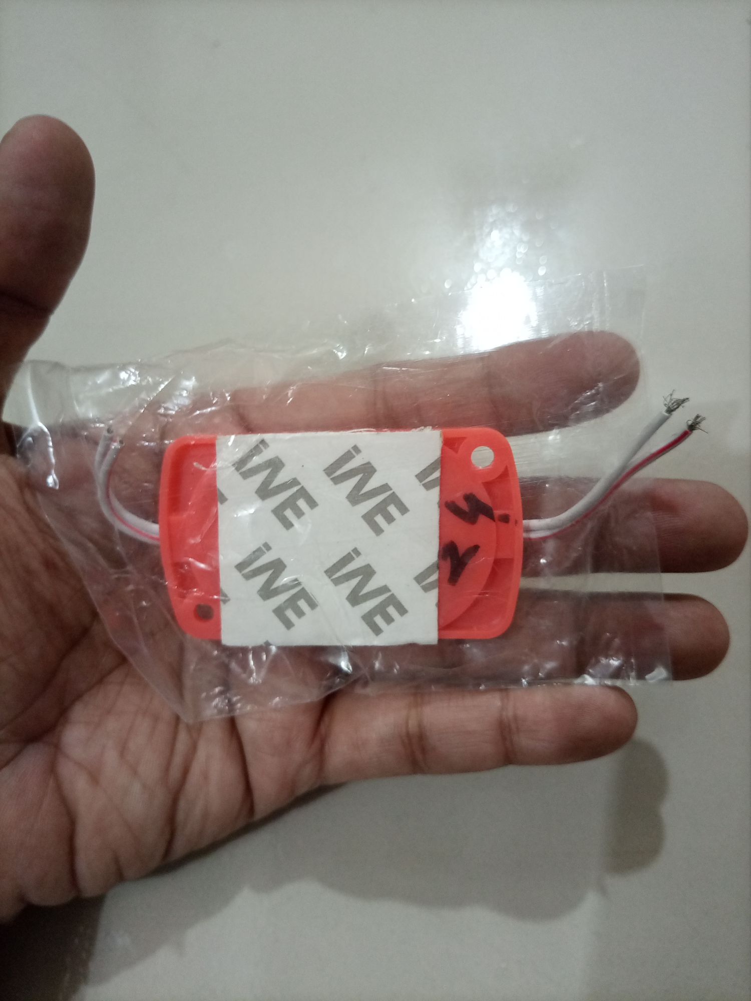 Picture of Red color LED 12 volt DC (1 Pieces)