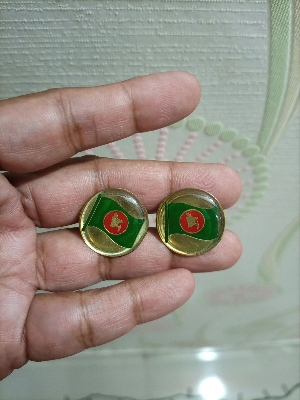 Picture of Golden Bangladesh Flag Coat Pin/ Hijab Pin with Silica Gel Broaches (01 pcs)