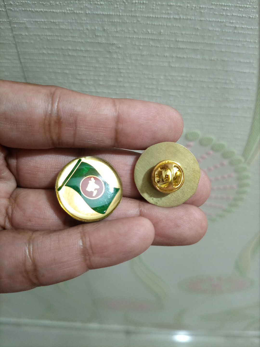 Picture of Golden Bangladesh Flag Coat Pin/ Hijab Pin with Silica Gel Broaches (01 pcs)