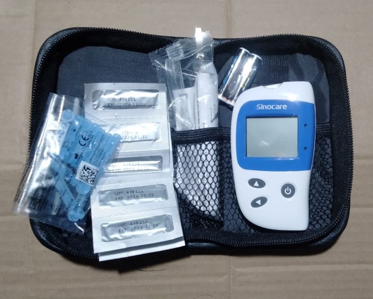 Picture of Sinocare Blood Sugar Monitor Safe Accu 2 with Advanced Technology, 200 Memory to Know Value Changes