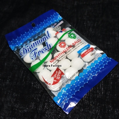 Picture of Diamond Naphthalene 20 Pieces Ball -1 Packet